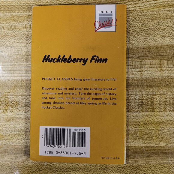 Huckleberry Finn Mark Twain Sam Clemens 1984 B&W Pocket Classics Comic PB VTG - Picture 2 of 6